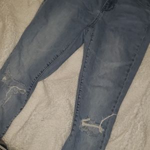 Ripped Boyfriend Jeans